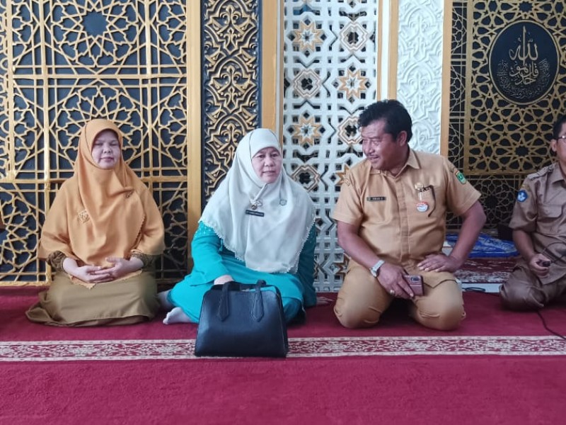 KUNJUNGAN ISTRI GUBERNUR SUMBAR KE SMARAK