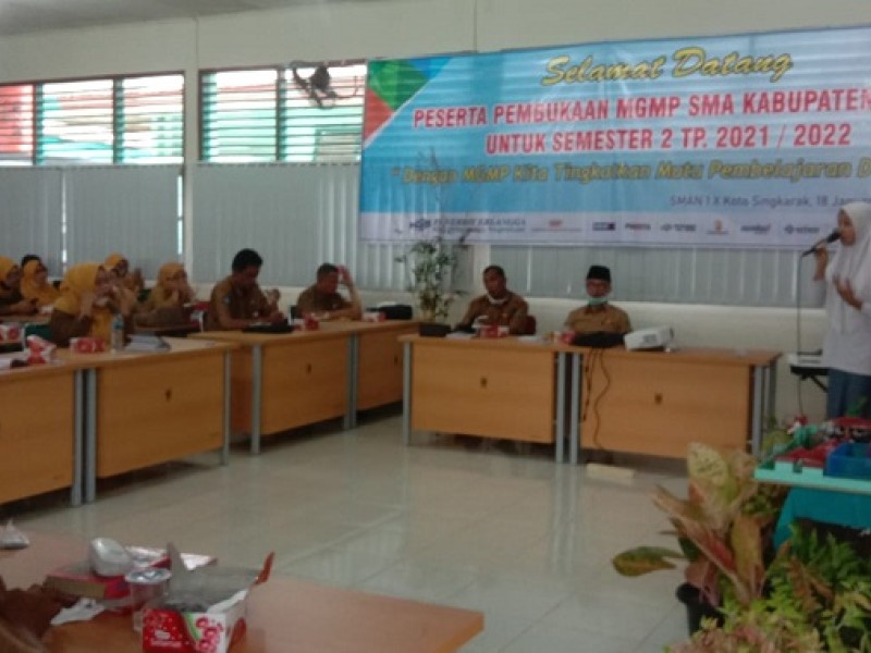 PEMBUKAAN MKKS DAN MGMP SMA/SMK SEKABUPATEN SOLOK DI SMAN 1 SINGKARAK BERLANGSUNG MERIAH