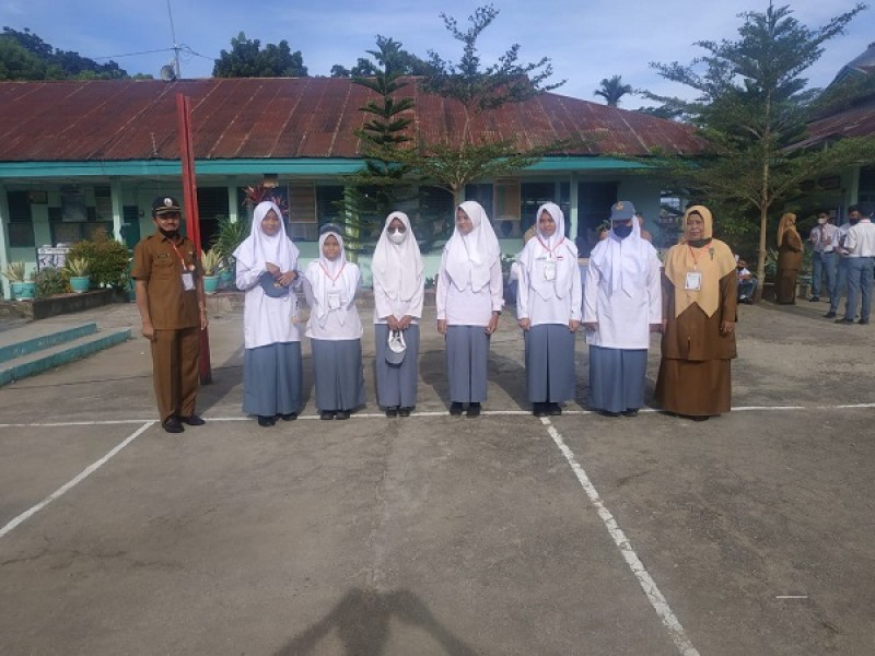 SMARAK LITERASI FESTIVAL WUJUD GERAKAN LITERASI SEKOLAH